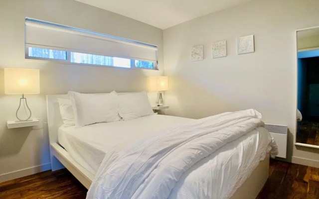Retro meets Modern-Walkable & Mins to Attraction
