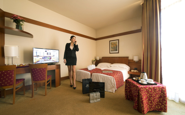 Hotel Re