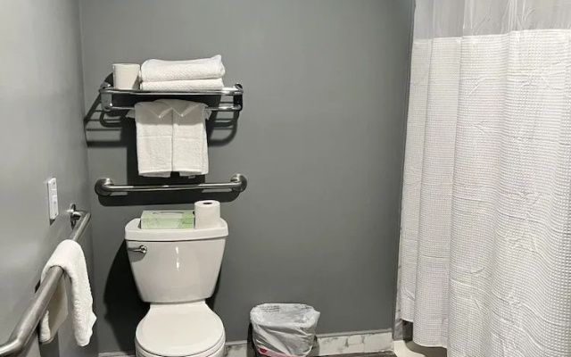 Deluxe Inn & Suites - Long Island City NYC