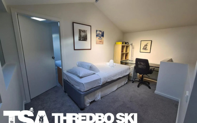 Snowbound Chalet 8