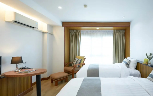 Cozy Don Mueang Hotel