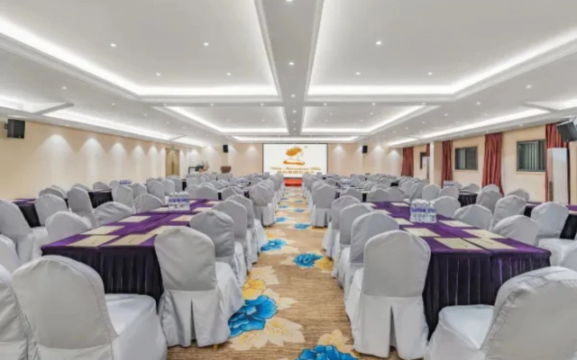 Venus International Hotel (Kunming Tongde Plaza)