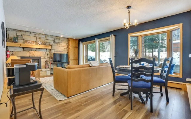 Charming Vail Condo w/ Patio & Mountain Views