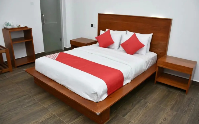 OYO 446 Yensfield Hotel