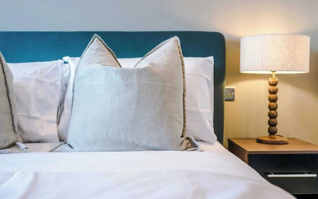 Premium City Penthouse Ideal For Business