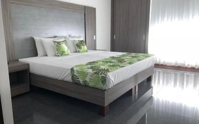 B&E Aparta-Suites Hotel