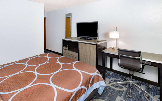 Super 8 by Wyndham Johnstown/Gloversville