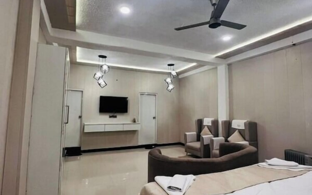 Hotel Hariaksh HomeStay Varanasi