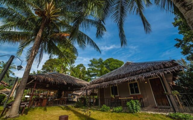 Отель Lanta Smile Resort @ Longbeach Ланта вид на фасад