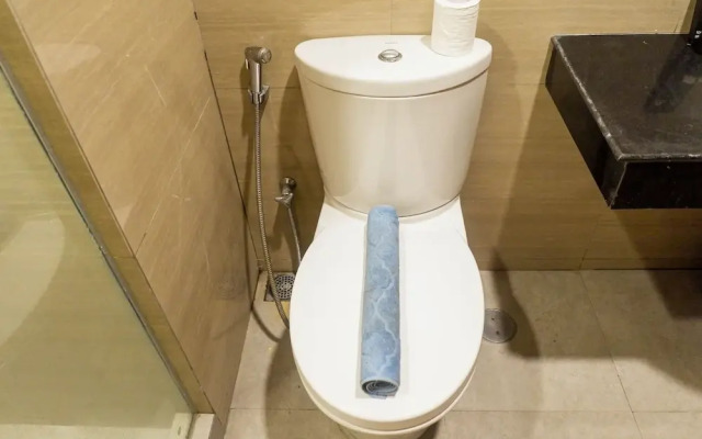 1Br Apartment the Linden Connected to Marvell City Mall by Travelio