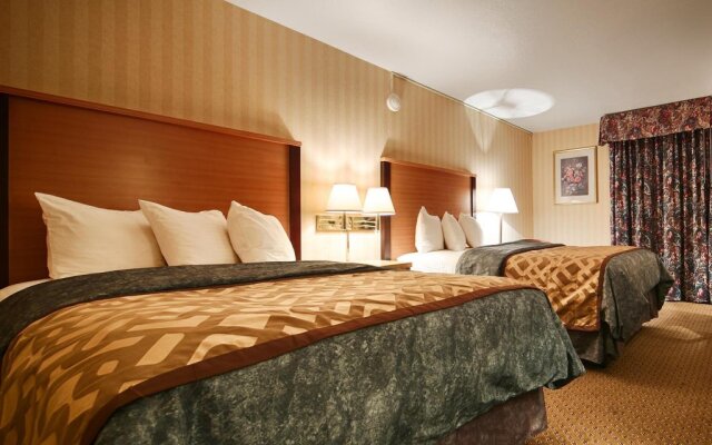 Отель Magnuson Grand Columbus North США, Колумбус - отзывы, цены и фото номеров - забронировать отель Magnuson Grand Columbus North онлайн комната для гостей
