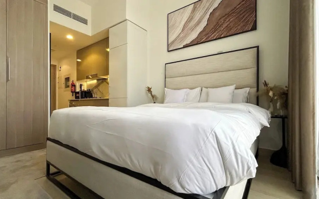 Cozy Studio in Azizi Riviera by Bespoke
