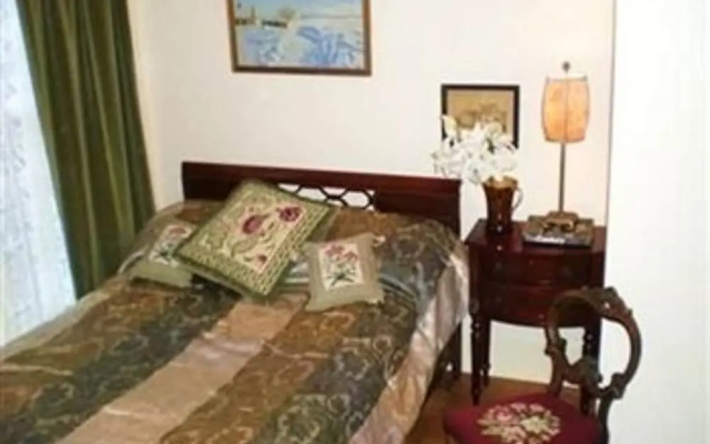 Mozart Guest House Seattle Bed and Breakfast