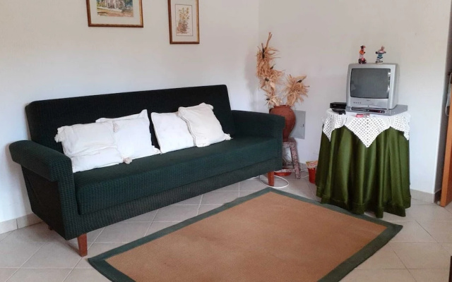 2-bedrooms, Sleeps 4, 10 min Drive to Coimbra