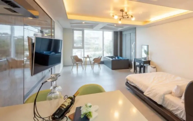 Goseong Honey Hooney Pension