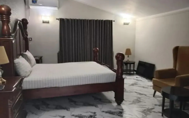 Varano Guest House