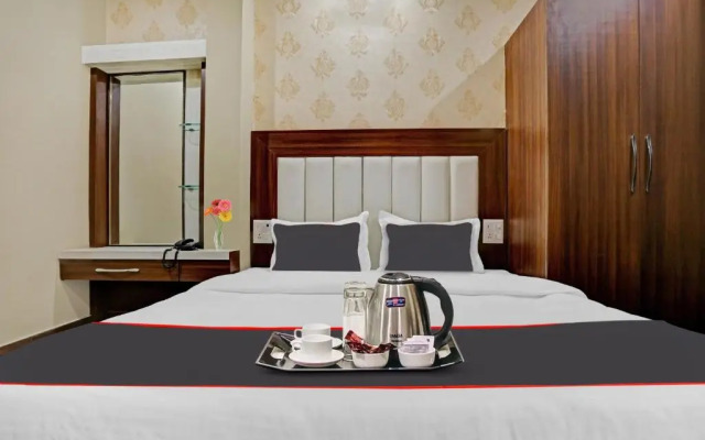 Collection O 93556 Hotel Citi Star