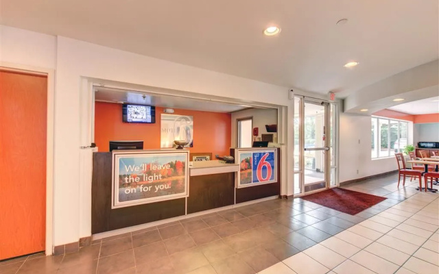 Motel 6 Virginia Beach, VA