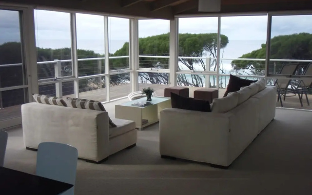 The Beach House At Tura Beach