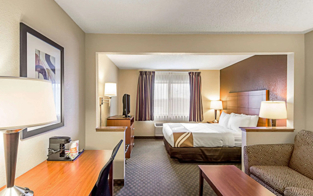 Quality Inn Sheboygan North I-43