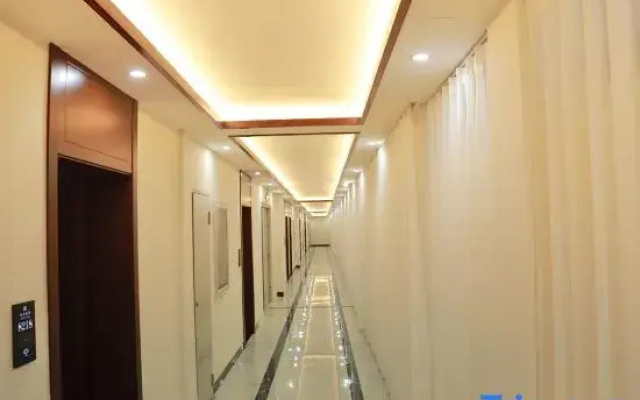 Weixin Zhaxi Hotel
