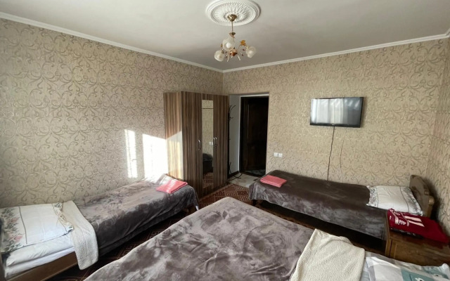 Guest House Eles