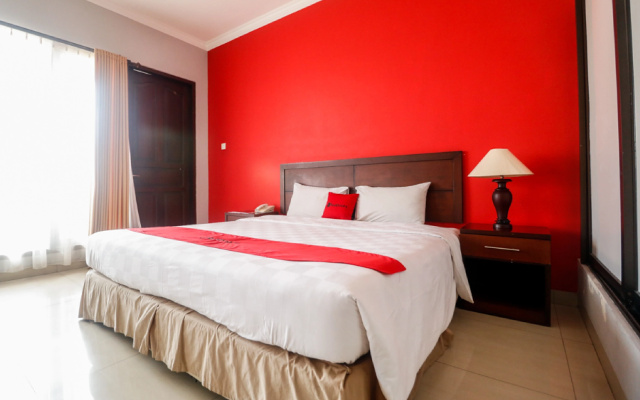 Reddoorz Premium @ Bukit Damai Indah