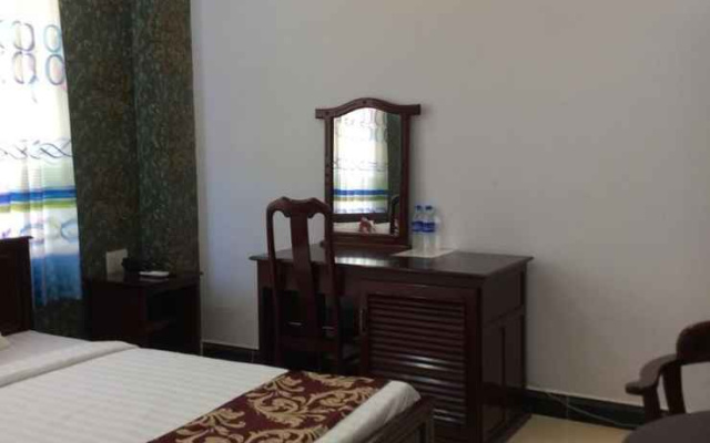 Thi Long Phung 1 Hotel