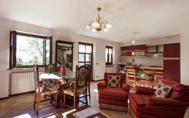 Apartment in Netro With Balcony and Views