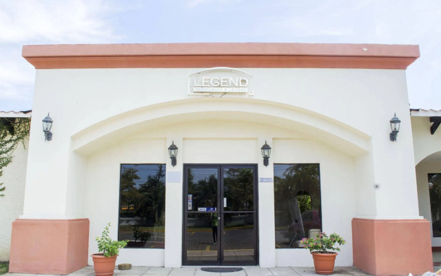 Farallones Hotel
