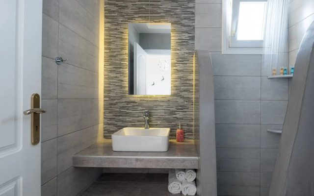 Moonlight Apartments & Suites