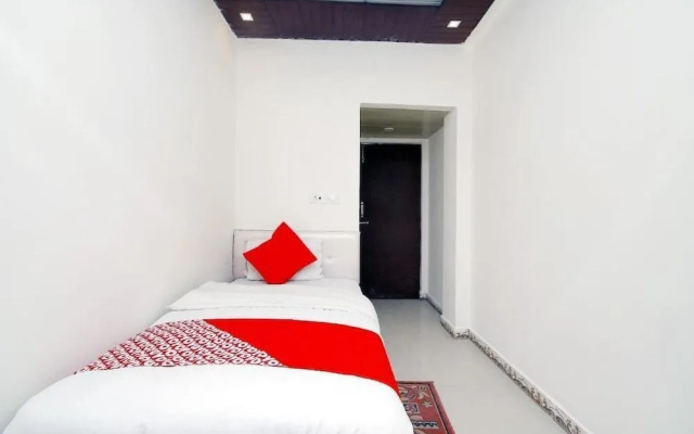 Hotel brijwasi palace
