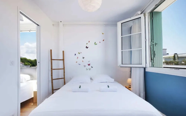 3 Bedrooms Hypercenter Terrace and Parking