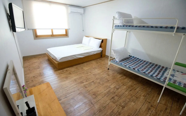 Jeju Masil Guesthouse-Hostel