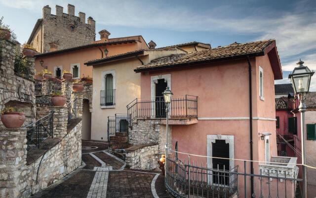 Castello Orsini Hotel вид на фасад