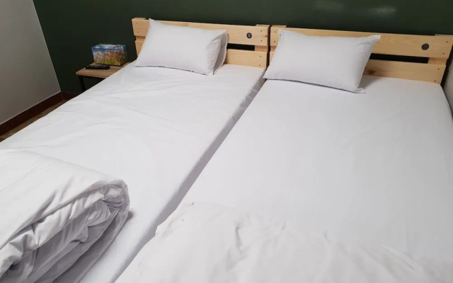 YOUNG STAY - Hostel