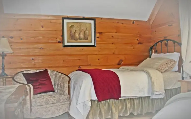 Akané Log Home B&B