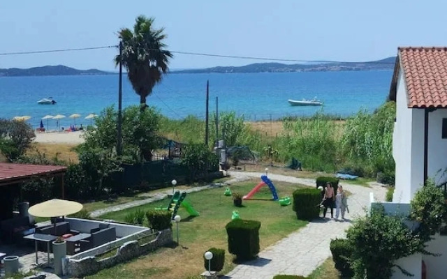 Paradise Hotel