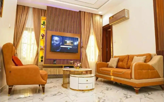Vintage Palace Apartment