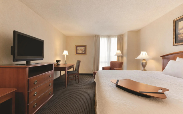 Hampton Inn & Suites Kansas City-Country Club Plaza