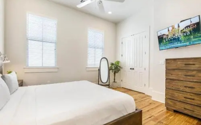 3BR Loft on Carondelet by Hosteeva