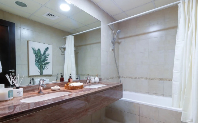 Manzil - Stylish 2BR in Dubai Marina nr Dubai Eye