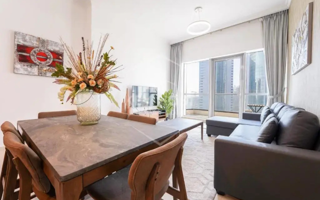 KeyHost - Elegant 2BR Central Towers - Dubai Marina - K3620