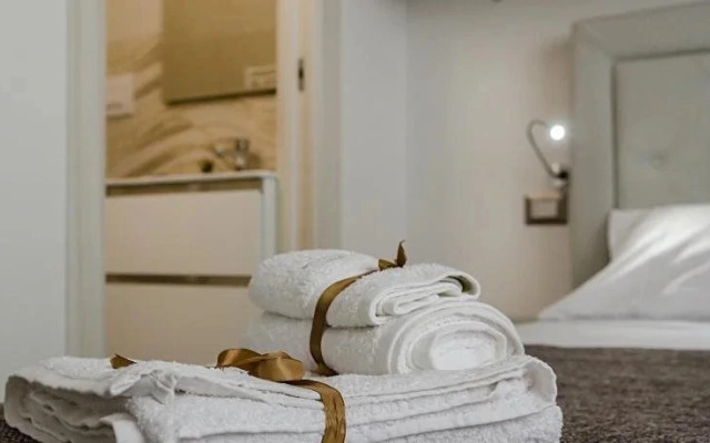 Galileo Suites & Apartments