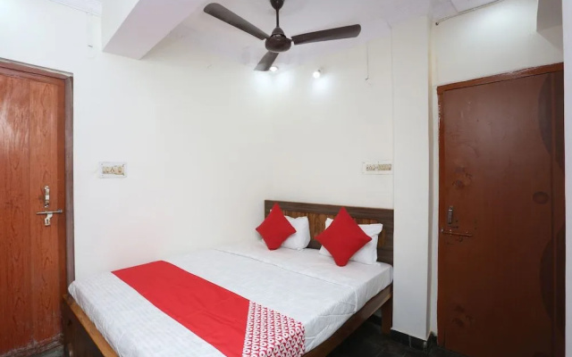 Oyo 36007 Hotel Mahendra