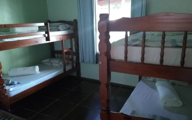Camping & Hostel Bandeiras
