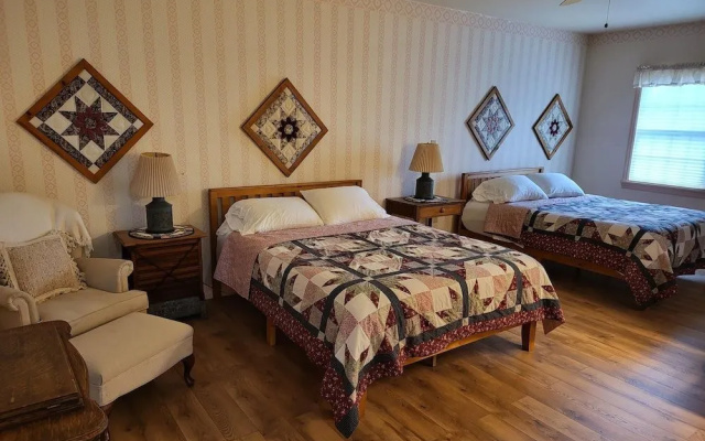 Applebutter Inn