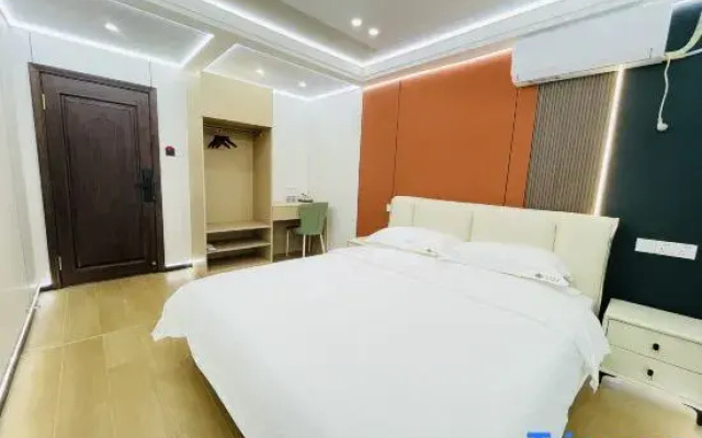 Yinju Homestay (Lianyungang Jiaruibao Plaza)