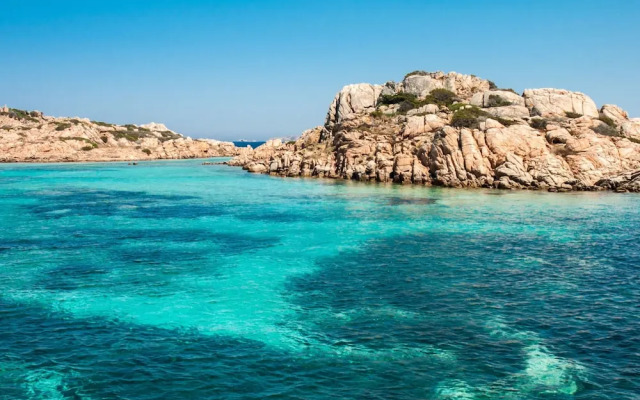Su Entu in Palau With 1 Bedrooms and 1 Bathrooms