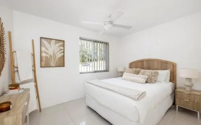 High Point, Unit 4/4 Magnus Street